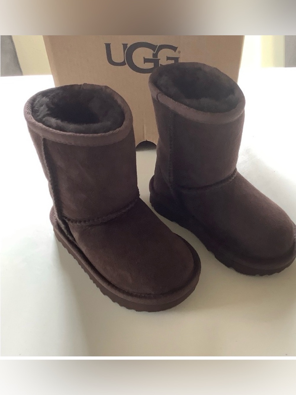 UGG TODDLER Classic Boot in Chocolate Brown - 10 USA New in Box